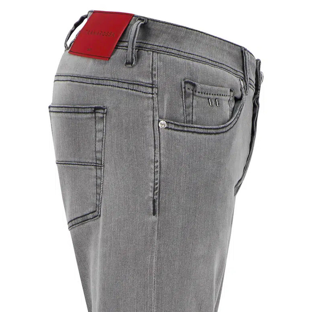 tramarossa - leonardo-dnns-grey